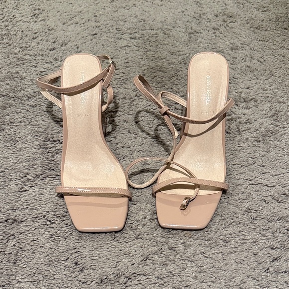 Chic Beige Strappy Heels - Picture 1 of 6